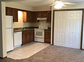  3563 Ne Independence Cir, Lees Summit, Mo 64064 3 Beds 1.5 Bat in Lees Summit, MO (Photo 4 of 4)