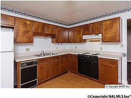 2 Beds 1 Bath 750 Sqft in Huntsville, AL (Photo 2 of 6)