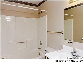 2 Beds 1 Bath 750 Sqft in Huntsville, AL (Photo 4 of 6)