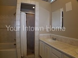 A 3 Bedroom Home in Atlanta, GA (Photo 11 of 12)