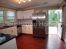 A 3 Bedroom Home in Atlanta, GA (Photo 6 of 12)