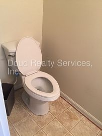 A 3 Bedroom Home in Hampton, VA (Photo 3 of 12)