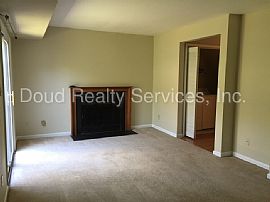 A 3 Bedroom Home in Hampton, VA (Photo 4 of 12)