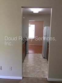 A 3 Bedroom Home in Hampton, VA (Photo 5 of 12)