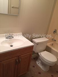 A 3 Bedroom Home in Hampton, VA (Photo 8 of 12)