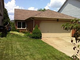  2145 Fort Harrods Dr, Lexington, Ky 40513 2 Beds 2 Baths 1,326 in Lexington, KY (Photo 2 of 4)