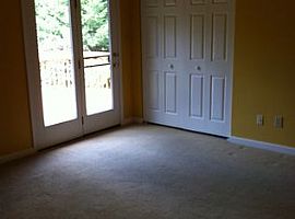  2145 Fort Harrods Dr, Lexington, Ky 40513 2 Beds 2 Baths 1,326 in Lexington, KY (Photo 3 of 4)