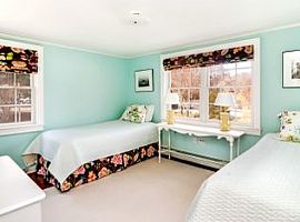 33 Wild Cherry Ln, Sag Harbor, Ny in Sag Harbor, NY (Photo 11 of 12)