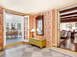 33 Wild Cherry Ln, Sag Harbor, Ny in Sag Harbor, NY (Photo 3 of 12)