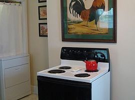  423 E Radiance Dr, Greensboro, Nc 27403 2 Beds 1 Bath 871 Sqft in Greensboro, NC (Photo 4 of 4)