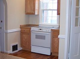  1000 Knollwood St, Winston Salem, Nc 27103 3 Beds 2 Baths 1,60 in Winston Salem, NC (Photo 2 of 4)