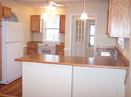  1000 Knollwood St, Winston Salem, Nc 27103 3 Beds 2 Baths 1,60 in Winston Salem, NC (Photo 3 of 4)