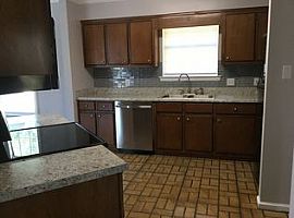 966 Pinemont Dr, Mobile, Al 36609 in Mobile, AL (Photo 7 of 9)