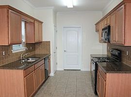 253 High Ridge Dr, Pelham, Al 35124 in Pelham, AL (Photo 3 of 8)