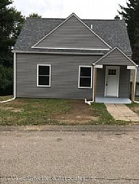  606 Hall Ave, Aliquippa, Pa 15001 3 Beds 1 Bath in Aliquippa, PA