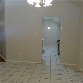 Nice 4 Bedrooms Home in High Pointe Subdivisions in Cedar Hill, TX (Photo 4 of 6)