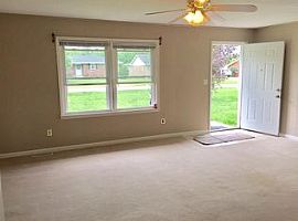 3 Bath Move in Ready in Princeton, KY (Photo 2 of 5)