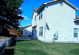 Beautiful and Well Maintained 3 Beds 2.5 Baths in San Antonio, TX (Photo 11 of 11)