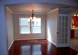 Beautiful and Well Maintained 3 Beds 2.5 Baths in San Antonio, TX (Photo 4 of 11)