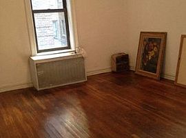 Two Bedroom Co-Op  Overlooking a Beautifully Maintained Private in Bronx, NY (Photo 3 of 5)