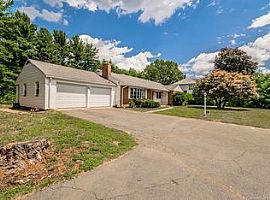 Spacious Ranch That Features 3 Large Bedrooms, 1.5 Baths in Windsor, CT