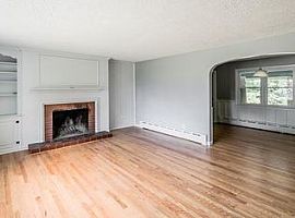 Spacious Ranch That Features 3 Large Bedrooms, 1.5 Baths in Windsor, CT (Photo 3 of 4)