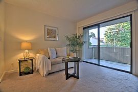 932 Kiely Blvd, Santa Clara, Ca 95051 1 Bed 1 Bath 440 Sqft For in Santa Clara, CA (Photo 3 of 5)