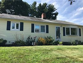 Great and Perfect Single Family Home For Rent Nice Neighborhood in East Hartford, CT