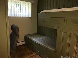 Great and Perfect Single Family Home For Rent Nice Neighborhood in East Hartford, CT (Photo 12 of 12)