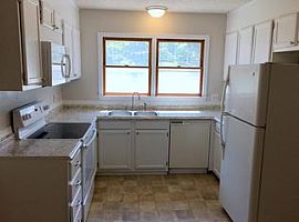  312 N Chateau Dr, Columbia, Sc 29223 3 Beds 2 Baths 1,284 Sqft in Columbia, SC (Photo 3 of 4)