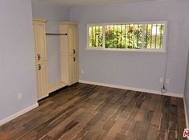 Gorgeously Renovated Unit in North Hollywood, CA (Photo 4 of 4)