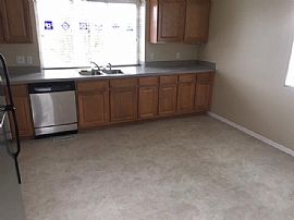 Home For Rent in Elkhorn School District in Omaha, NE (Photo 3 of 8)