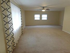Single Level 3 Bedroom, 1 Bath Updated / Renovated Corner Lot R in Orland Park, IL (Photo 2 of 9)