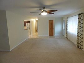 Single Level 3 Bedroom, 1 Bath Updated / Renovated Corner Lot R in Orland Park, IL (Photo 3 of 9)