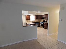 Single Level 3 Bedroom, 1 Bath Updated / Renovated Corner Lot R in Orland Park, IL (Photo 4 of 9)