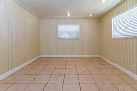 Beautiful 3 Bedroom, 2 Bathroom Home on a Corner Lot. in Miami, FL (Photo 6 of 9)