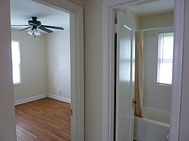 This Home Is a 2 Bed 1 Bath House and Features Hardwood Floors  in Louisville, KY (Photo 2 of 8)