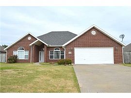 3 Bed+office+game Room For Rent Opp Elm Tree/ardis Ann School in Bentonville, AR