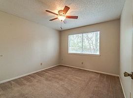 6 Hopvine Ct, The Woodlands Rent 750 Deposit 750 Total 1500 in The Woodlands, TX (Photo 2 of 9)