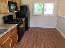 514 N Olive St, San Antonio Rent 500 Deposit 500 Total 1000 in San Antonio, TX (Photo 2 of 7)