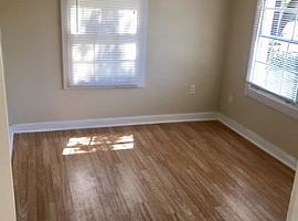 514 N Olive St, San Antonio Rent 500 Deposit 500 Total 1000 in San Antonio, TX (Photo 5 of 7)