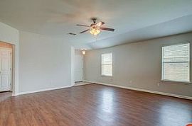 437 Blackman Trl, Hutto, Rent 650 Deposit 650 Total 1300 in Hutto, TX (Photo 8 of 8)