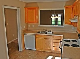  2133 Drummond Dr, Lexington, Ky 40511 3 Beds 2 Baths 1,293 Sqf in Lexington, KY (Photo 4 of 4)