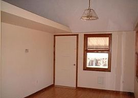 49 Washington Dr, Middlebury, Ct 06762 in Middlebury, CT (Photo 6 of 8)