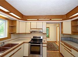 5 Briar Hill Rd, Norwich, Ct 06360 in Norwich, CT (Photo 10 of 12)