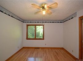 5 Briar Hill Rd, Norwich, Ct 06360 in Norwich, CT (Photo 7 of 12)