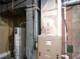 50 Valley View Dr, Farmington, Ct 06032 in Farmington, CT (Photo 5 of 11)