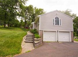 50 Valley View Dr, Farmington, Ct 06032 in Farmington, CT (Photo 8 of 11)