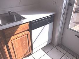 42 Blaine St, Fairfield, Ct 06824 in Fairfield, CT (Photo 2 of 11)