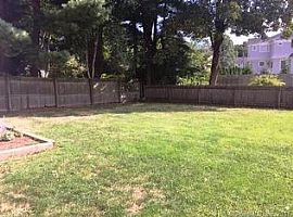 42 Blaine St, Fairfield, Ct 06824 in Fairfield, CT (Photo 5 of 11)